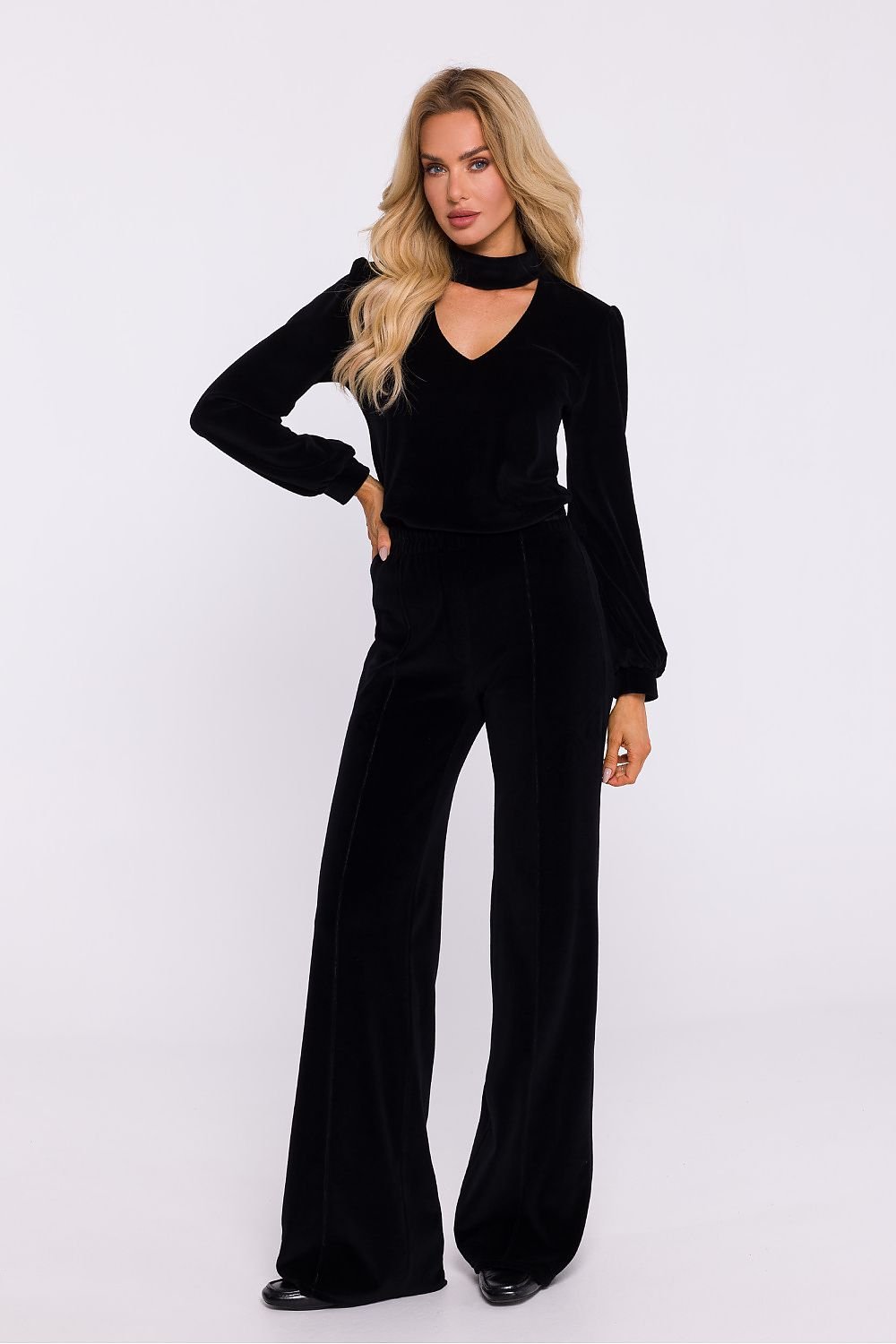 Women trousers model 201658